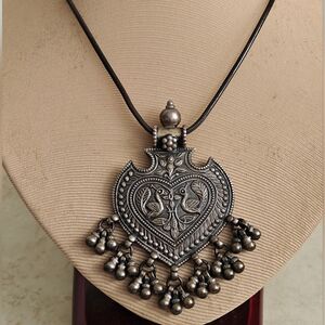 Vintage Sterling Silver 925 Ethnic Heart With Love Birds Pendant Necklace